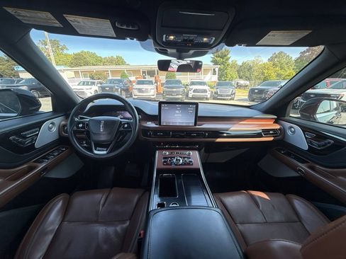 Used 2021 Lincoln Aviator Grand Touring w/ Equipment Group 302A AWD/4WD image 13