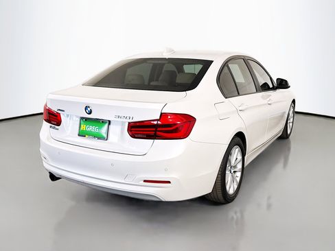 Used 2016 BMW 320i xDrive Sedan image 10