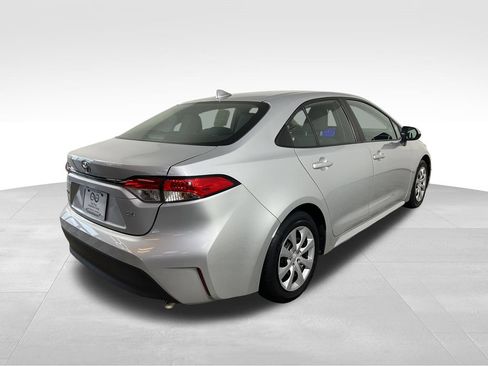 Used 2024 Toyota Corolla LE FWD image 9