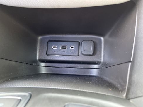 Used 2024 Chevrolet Equinox LT AWD/4WD image 29