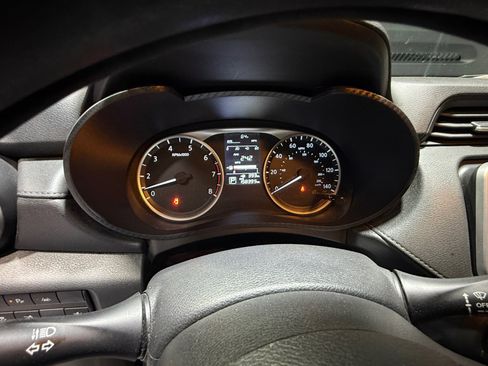 Used 2020 Nissan Versa S image 11