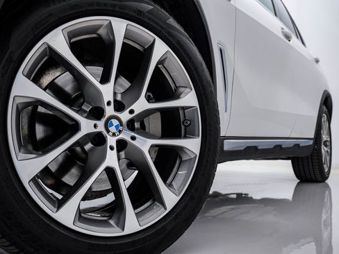 Used 2019 BMW X5 xDrive40i image 5