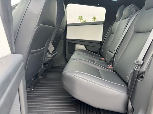 Used 2024 Tesla Cybertruck AWD Crew Cab image 16