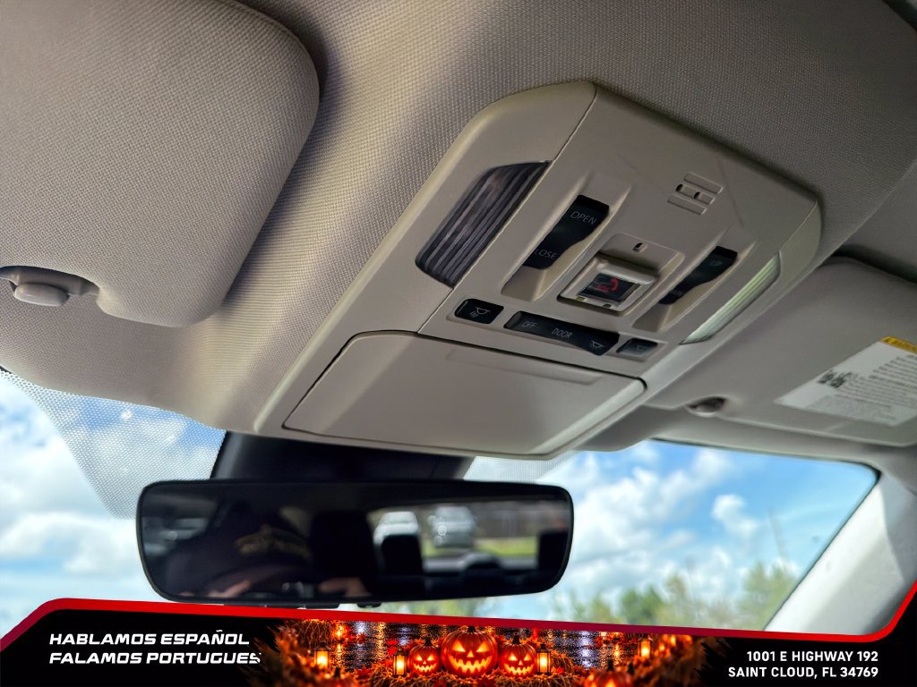Used 2022 Toyota Highlander XLE FWD image 24