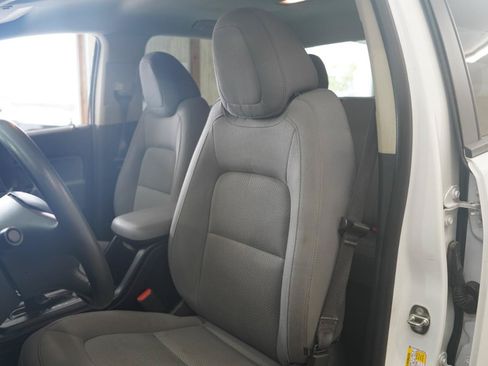 Used 2019 Chevrolet Colorado W/T w/ WT Convenience Package RWD image 27