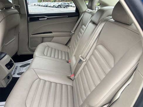 Used 2019 Ford Fusion SEL image 23