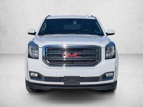 Used 2020 GMC Yukon SLT image 2