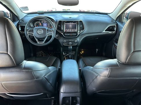 Used 2019 Jeep Cherokee Limited FWD image 10