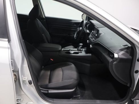 Used 2024 Nissan Altima 2.5 S image 21