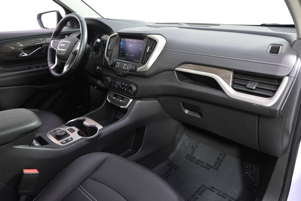 Used 2023 GMC Terrain Denali w/ Denali Premium Package AWD/4WD image 15