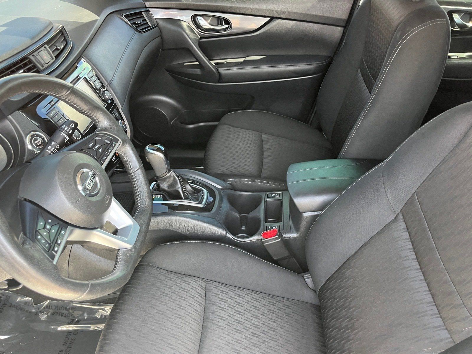 Used 2020 Nissan Rogue SV AWD/4WD image 17