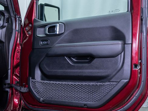 Used 2021 Jeep Wrangler Unlimited Rubicon w/ Trailer Tow Package image 9