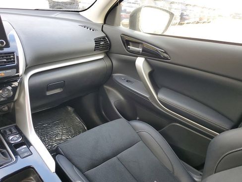 Used 2025 Mitsubishi Eclipse Cross Black Edition image 11