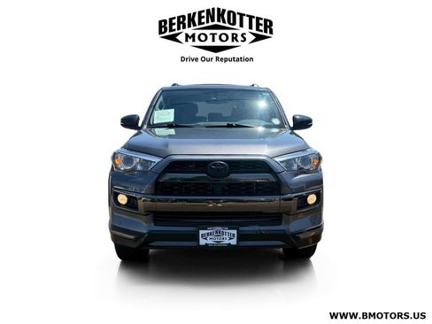 Used 2019 Toyota 4Runner Limited AWD/4WD image 8