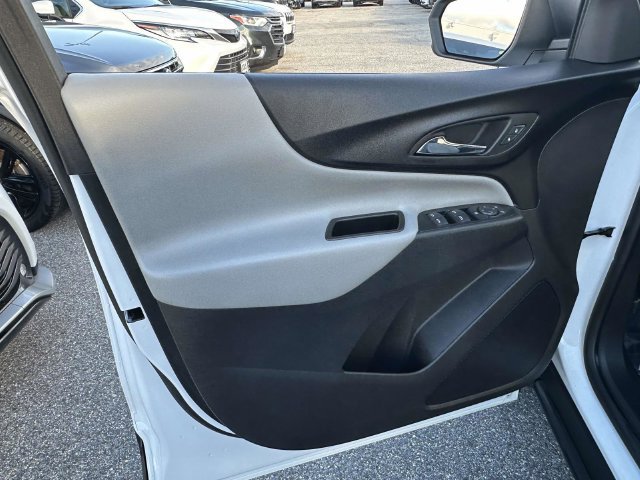 Certified 2023 Chevrolet Equinox LS w/ LS Convenience Package AWD/4WD image 16