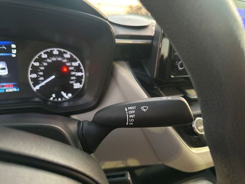 Used 2023 Toyota Corolla LE image 33