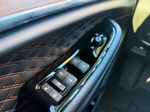 Used 2021 Jeep Grand Cherokee L Summit w/ Advanced Protech Group IV image 22