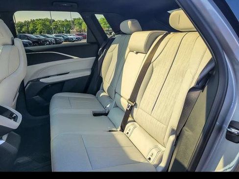 Certified 2024 Cadillac Lyriq Luxury RWD image 18