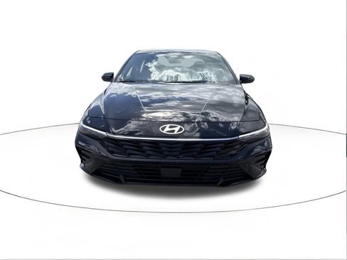 New 2026 Hyundai Elantra SEL Sport FWD image 8