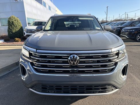 New 2026 Volkswagen Atlas SEL image 3