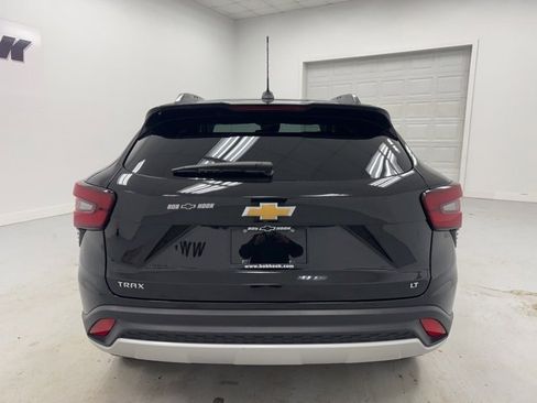 Used 2024 Chevrolet Trax LT image 6