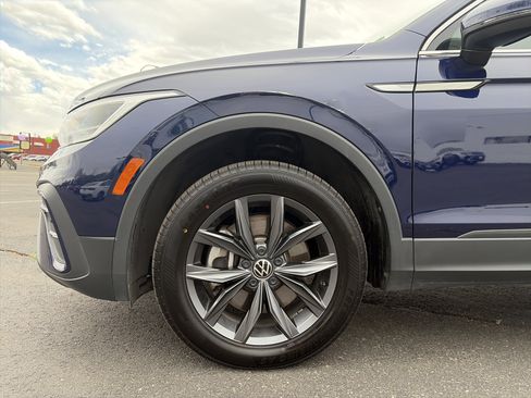 Used 2023 Volkswagen Tiguan SE image 10