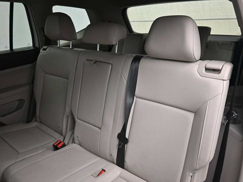 Used 2021 Volkswagen Atlas SE w/ Panoramic Sunroof Package AWD/4WD image 14