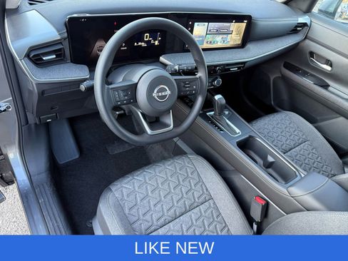 Used 2025 Nissan Kicks SV image 11