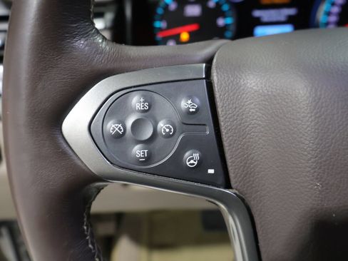 Used 2018 Chevrolet Suburban Premier AWD/4WD image 40