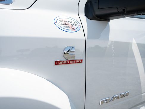 New 2026 RAM 4500 4x4 Crew Cab DRW w/ Laramie Trim Package image 12