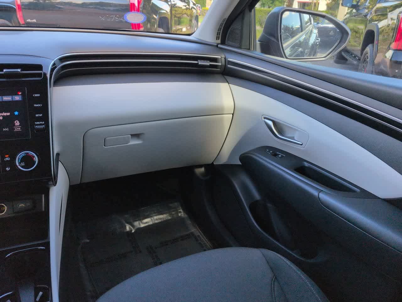 Used 2022 Hyundai Tucson SEL FWD image 16