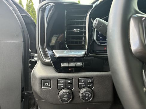 Used 2025 Chevrolet Silverado 3500 High Country w/ High Country Premium Package AWD/4WD image 29