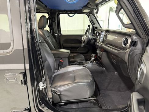 Used 2021 Jeep Wrangler Unlimited Sahara w/ Uconnect 4C Nav & Sound Group AWD/4WD image 36
