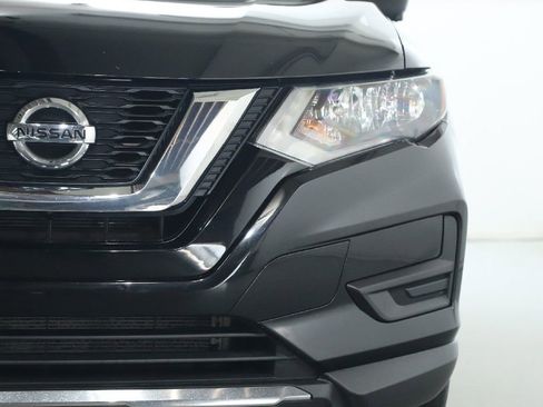 Used 2017 Nissan Rogue SV w/ SV Premium Package AWD/4WD image 8