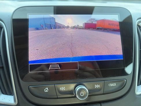 Used 2023 Chevrolet Malibu LT FWD image 23