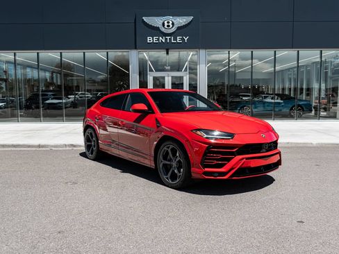 Used 2022 Lamborghini Urus AWD/4WD image 17
