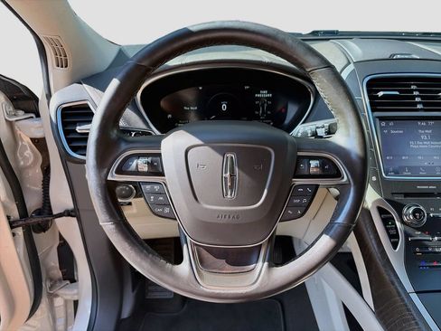 Used 2020 Lincoln Nautilus Reserve AWD/4WD image 11