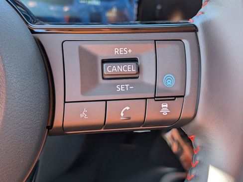 New 2025 Nissan Kicks SR FWD image 19