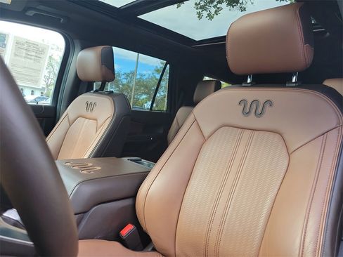 Used 2024 Ford Expedition King Ranch image 24