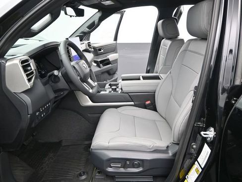 New 2026 Toyota Tundra Limited AWD/4WD image 12