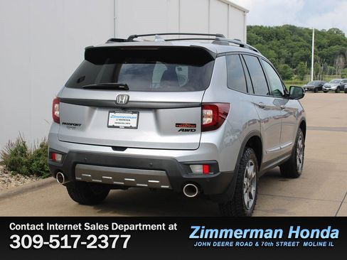 Certified 2022 Honda Passport TrailSport image 2
