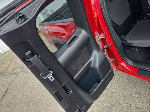 Used 2017 Toyota Tacoma SR5 AWD/4WD image 27