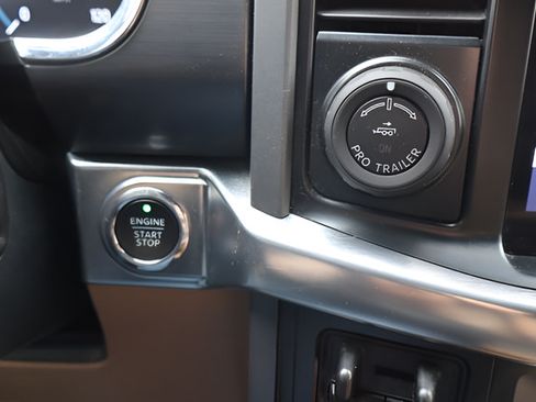 Used 2022 Ford F150 Lariat AWD/4WD image 23