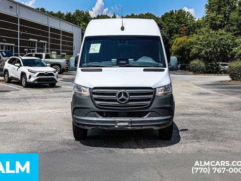 Used 2025 Mercedes-Benz Sprinter 2500 image 10