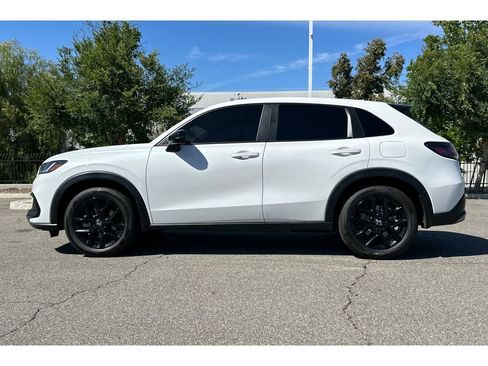 Used 2025 Honda HR-V Sport image 2