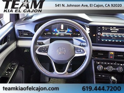 Used 2024 Volkswagen Taos SE image 19