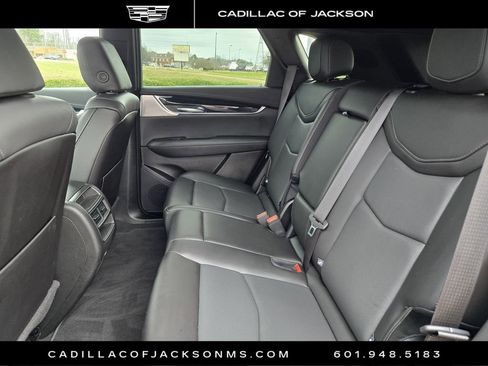 Used 2025 Cadillac XT5 Premium Luxury image 11