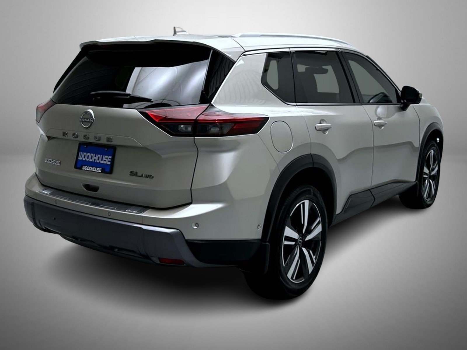 Used 2024 Nissan Rogue SL w/ SL Premium Package AWD/4WD image 5