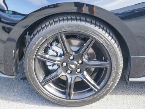 Used 2018 Ford Mustang GT Premium w/ Equipment Group 401A image 8