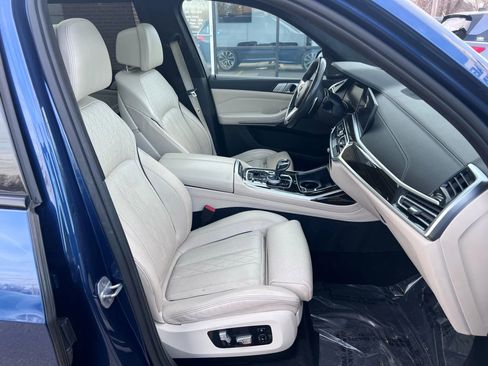 Used 2019 BMW X7 xDrive50i w/ M Sport Package image 23